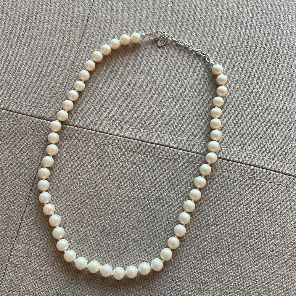 Brooks Brothers string of pearls necklace - Picture 8 of 14